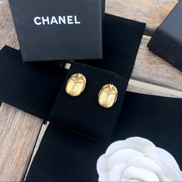 Chanel scarab beetle earrings - Picture 7 of 8